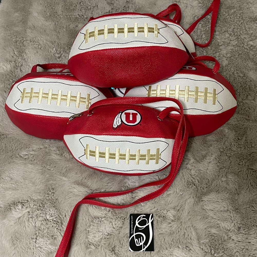 Utah Utes NCAA Football Shaped Handbag Sz: 10x7x4